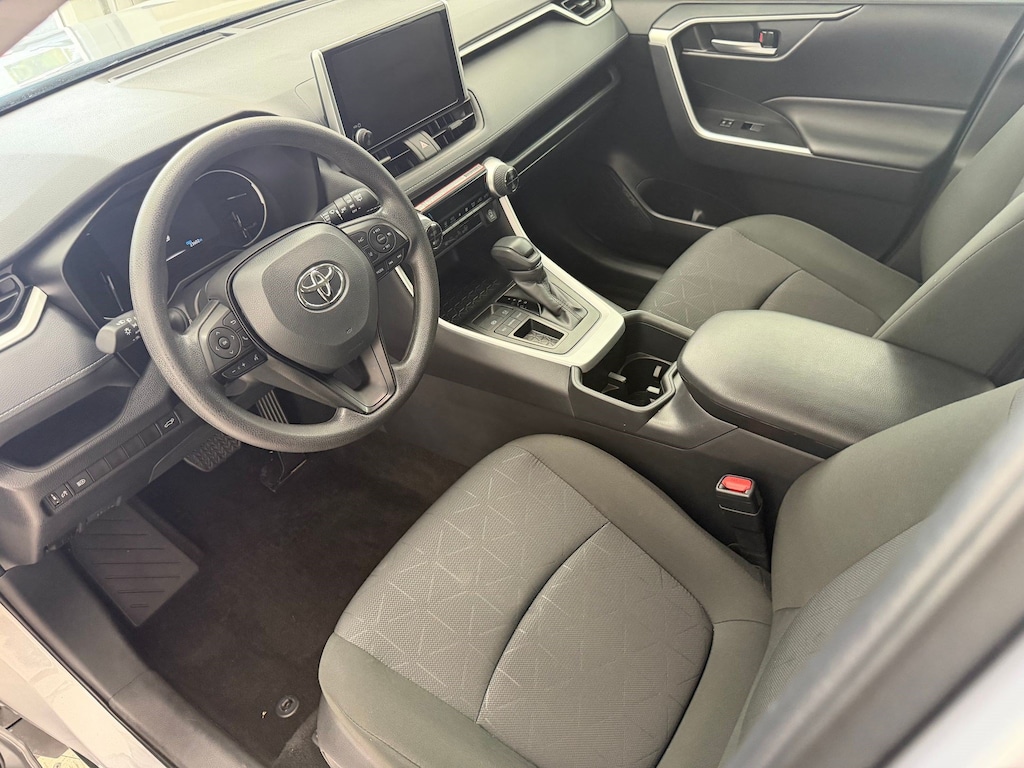 Used 2025 Toyota RAV4 XLE SUV