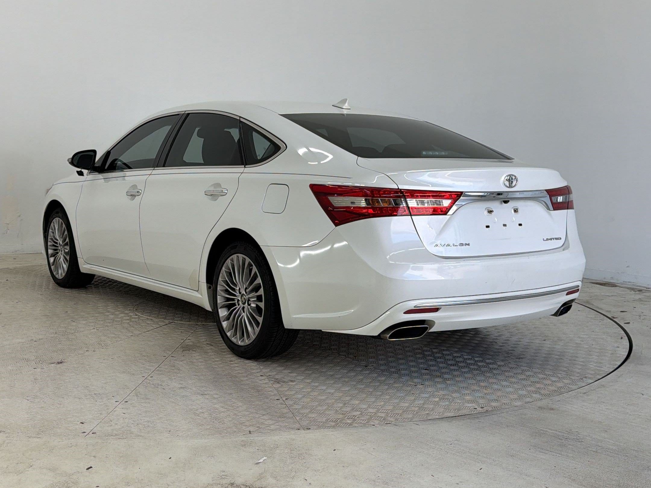 Avalon Limited Sedan