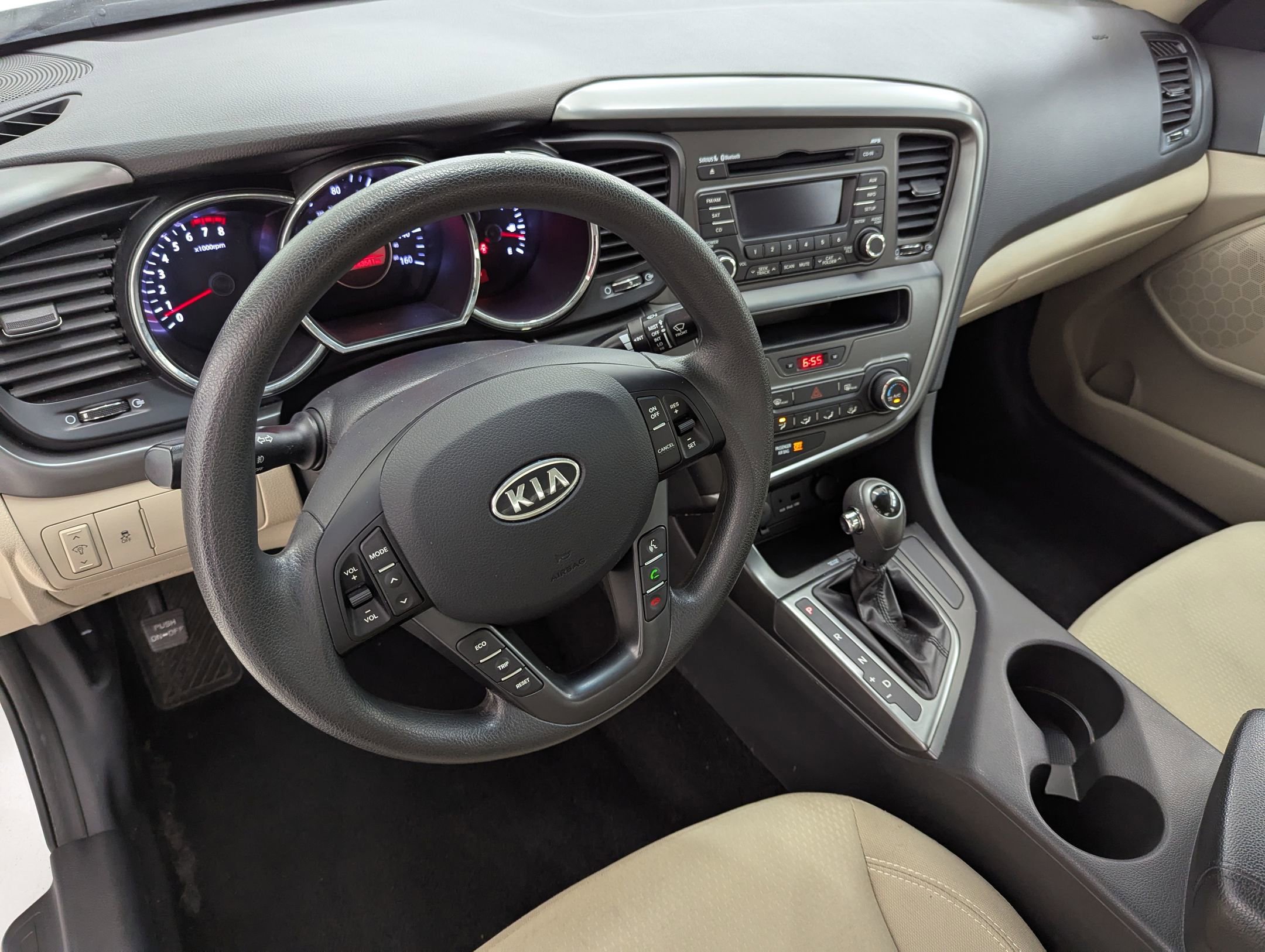 2012 Kia Optima LX photo 4