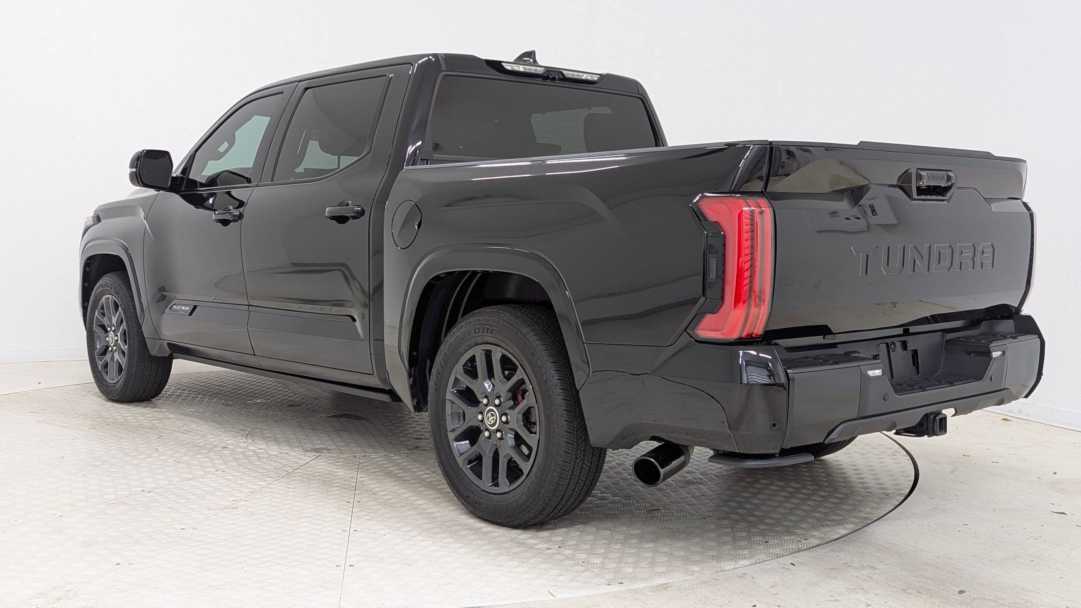 2023 Toyota Tundra Platinum photo 3