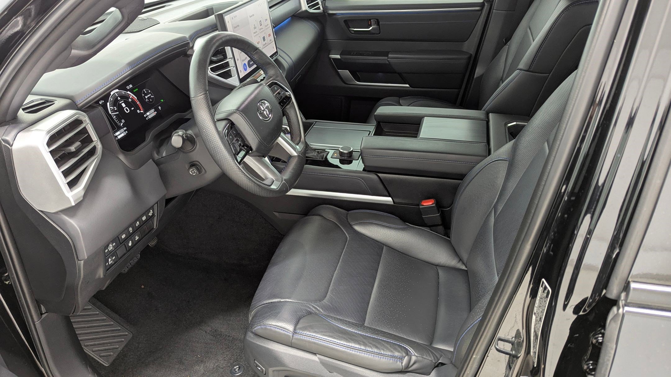 2023 Toyota Tundra Platinum photo 4