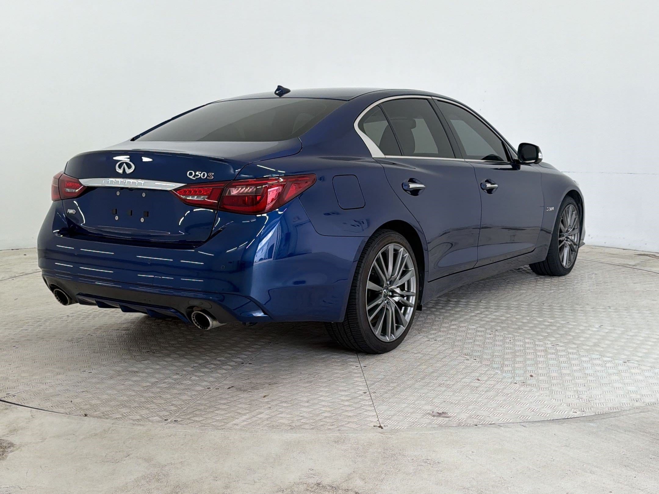 Q50 RED SPORT 400 Sedan