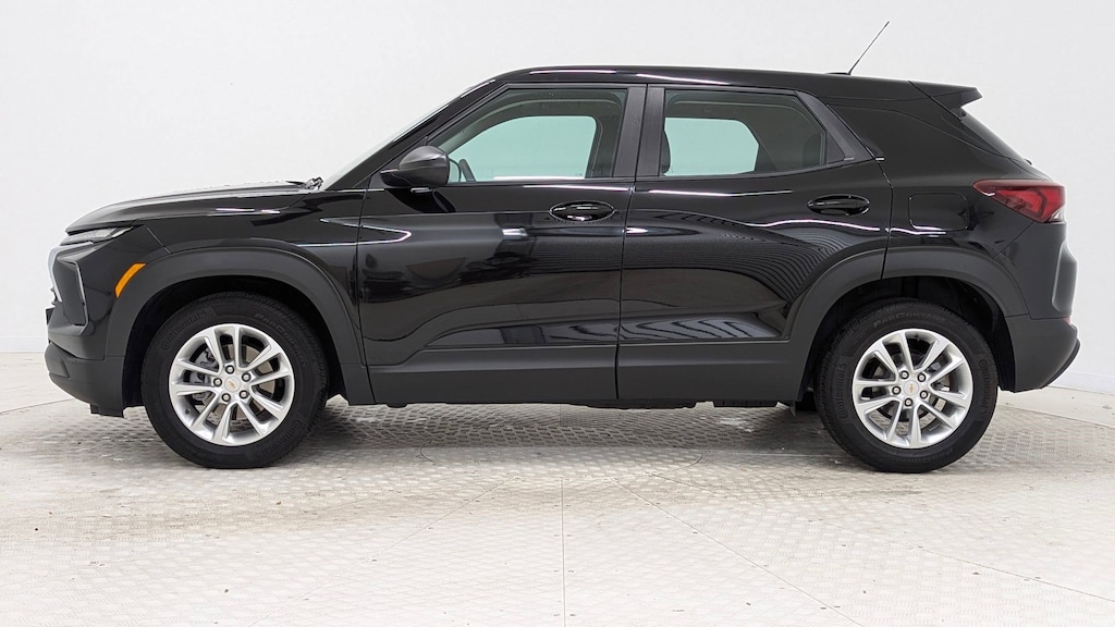 Used 2024 Chevrolet Trailblazer LS SUV