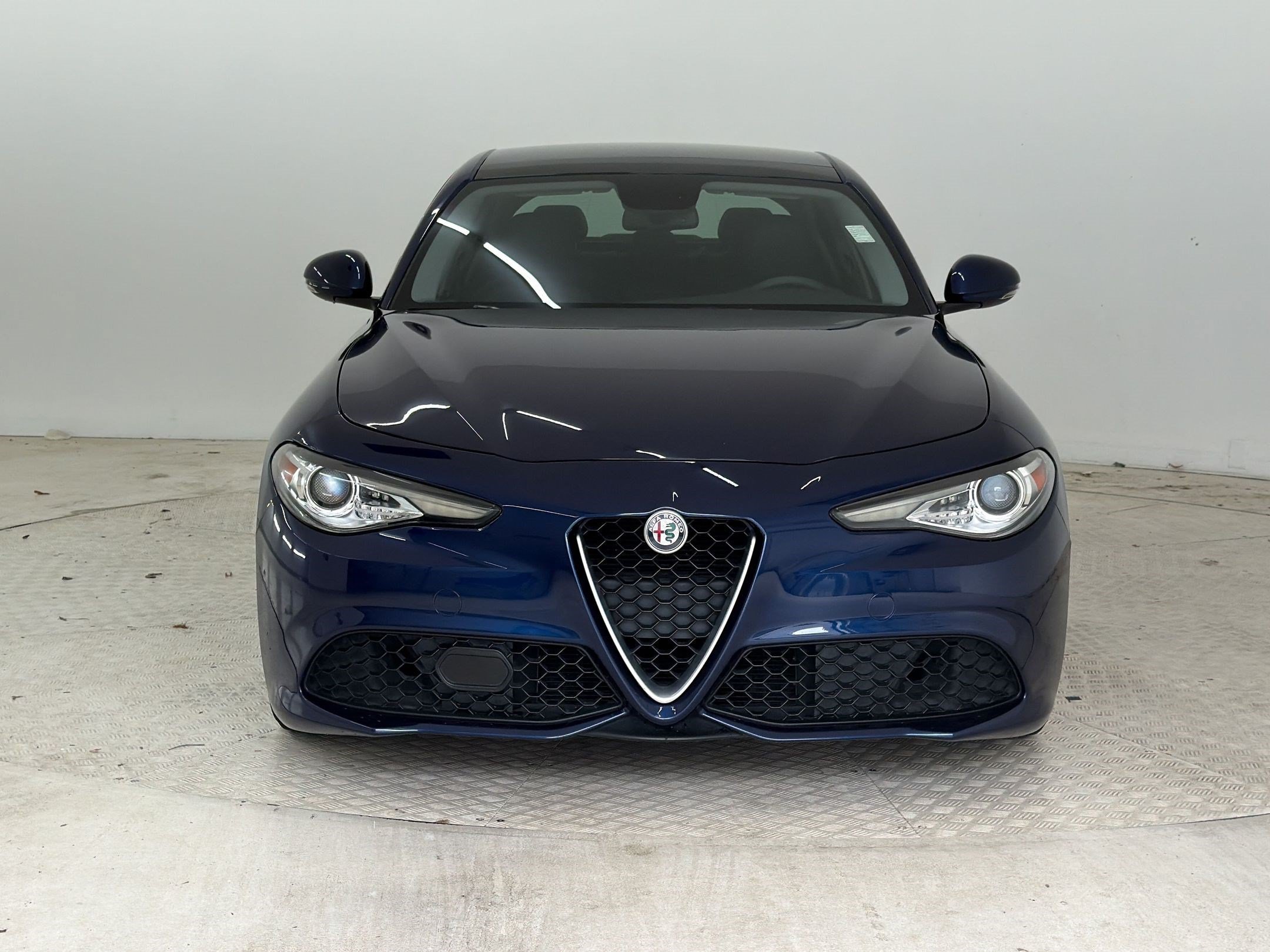 Giulia RWD Sedan