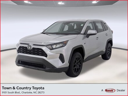 2022 Toyota RAV4 LE SUV
