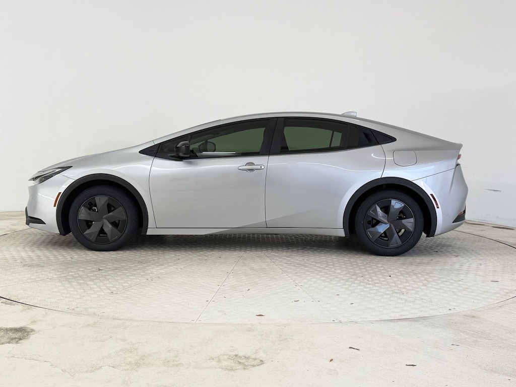 Used 2024 Toyota Prius LE Hatchback