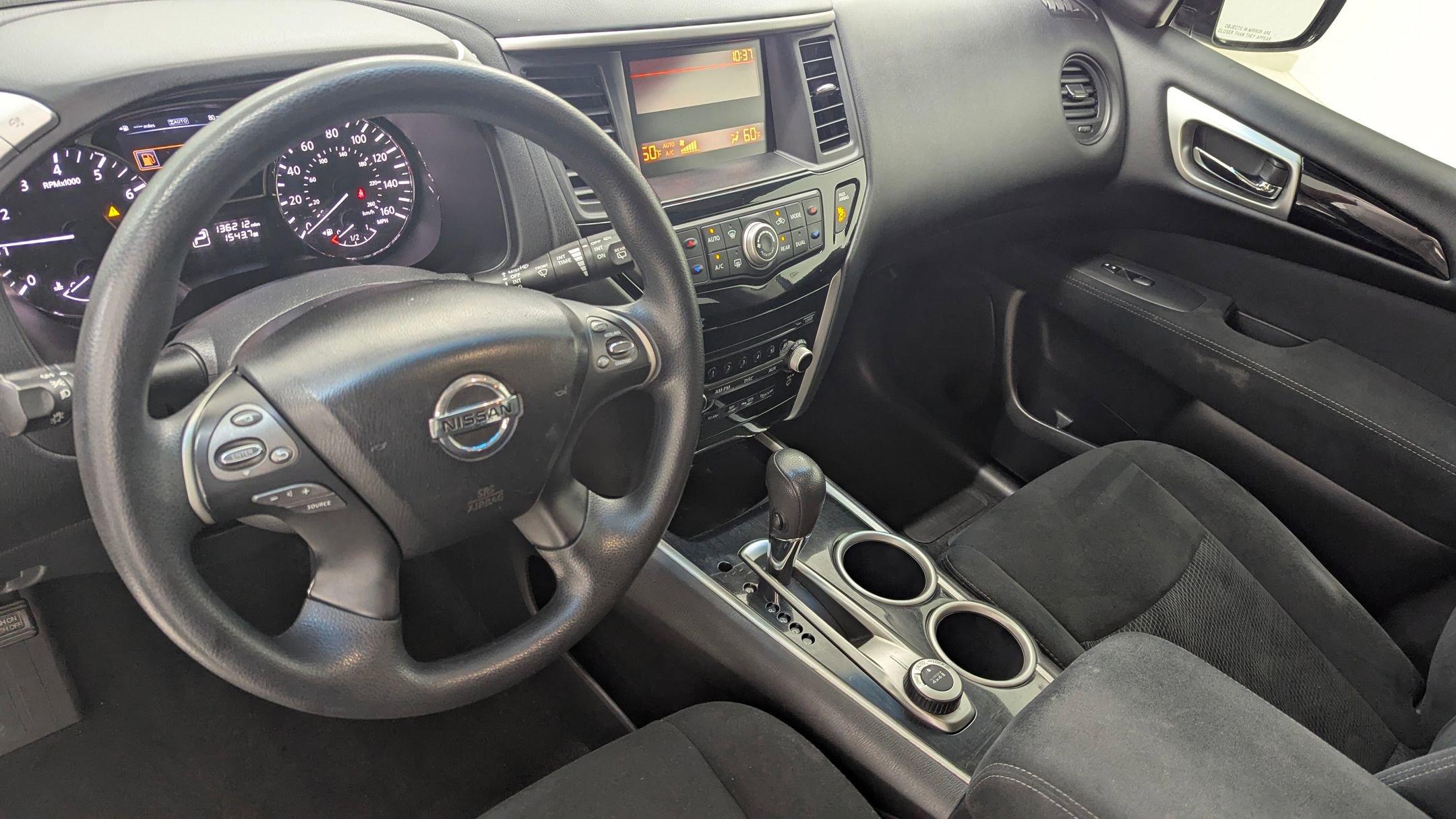 2013 Nissan Pathfinder S photo 4