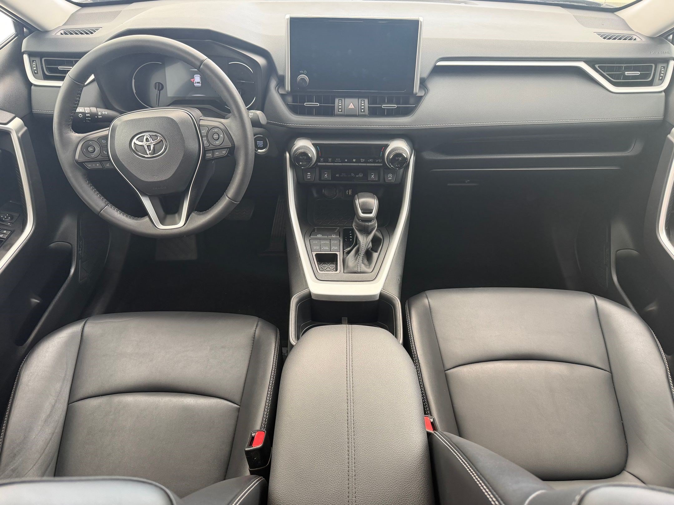 2024 Toyota RAV4 XLE Premium - Photo 16
