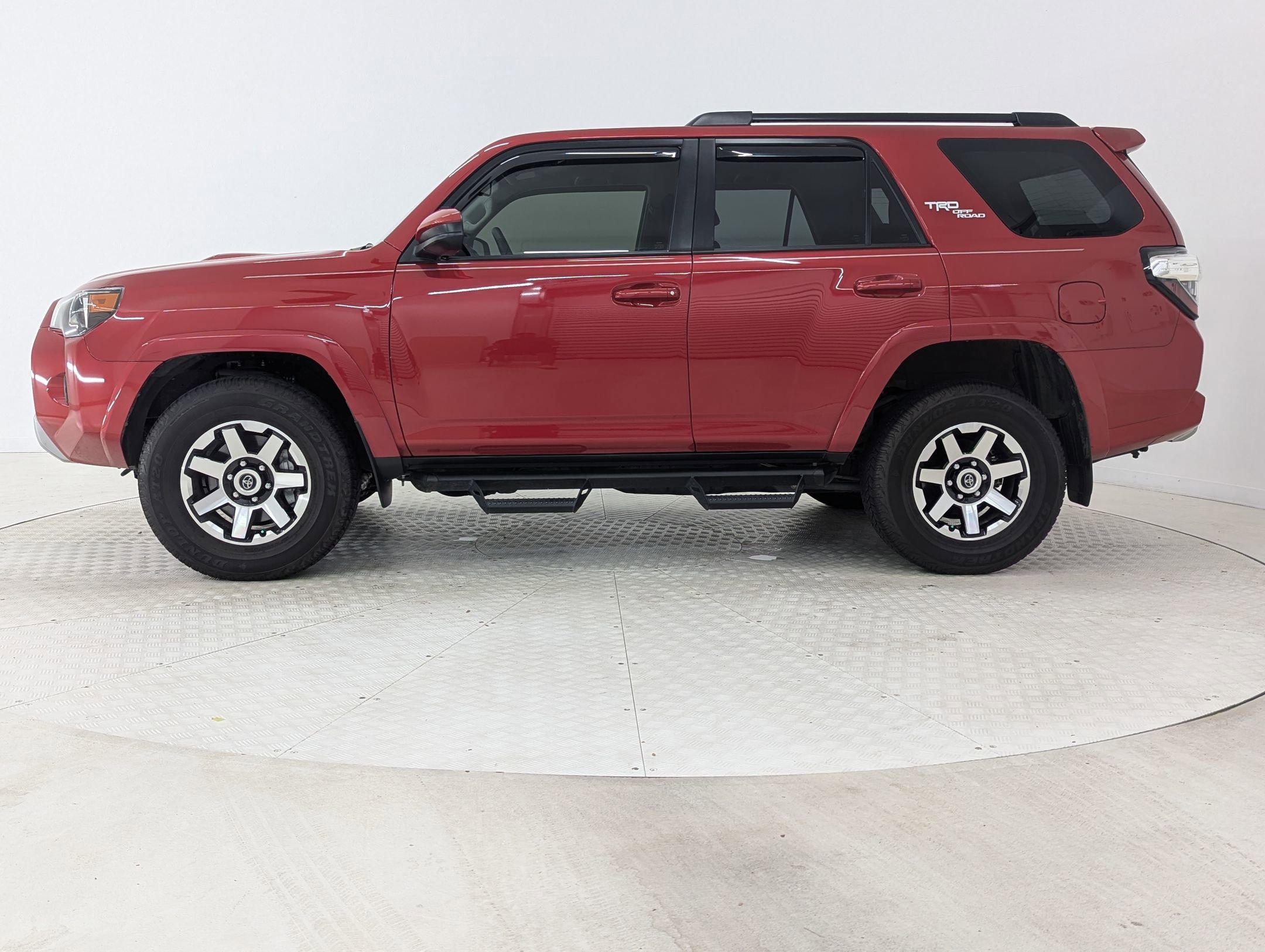 2024 Toyota 4Runner TRD photo 2