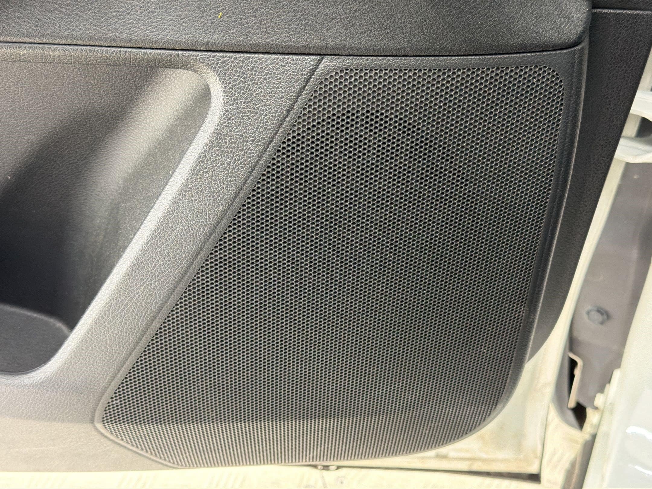 2023 Nissan Pathfinder SV - Photo 25