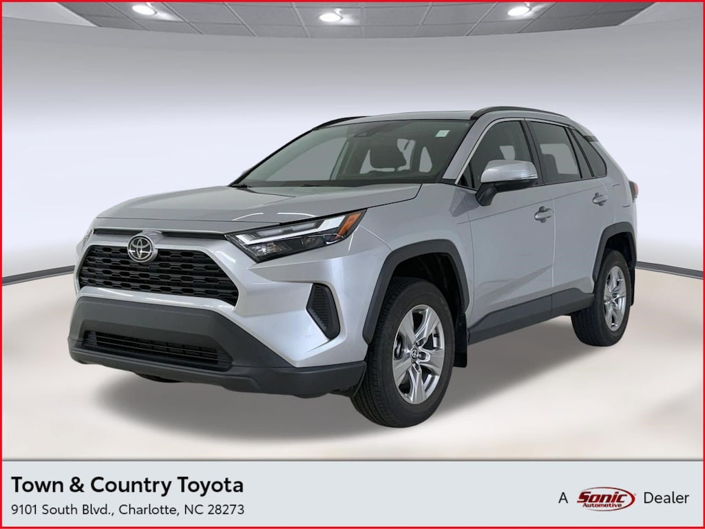 Used 2025 Toyota RAV4 XLE SUV