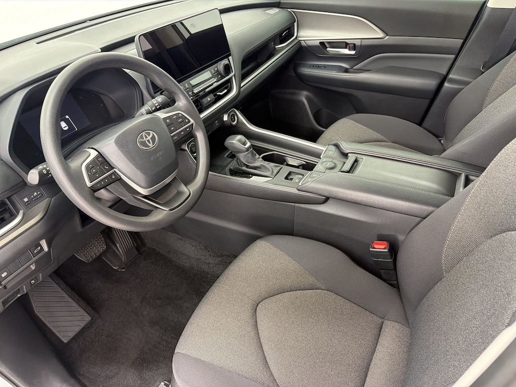 Used 2025 Toyota Grand Highlander LE SUV