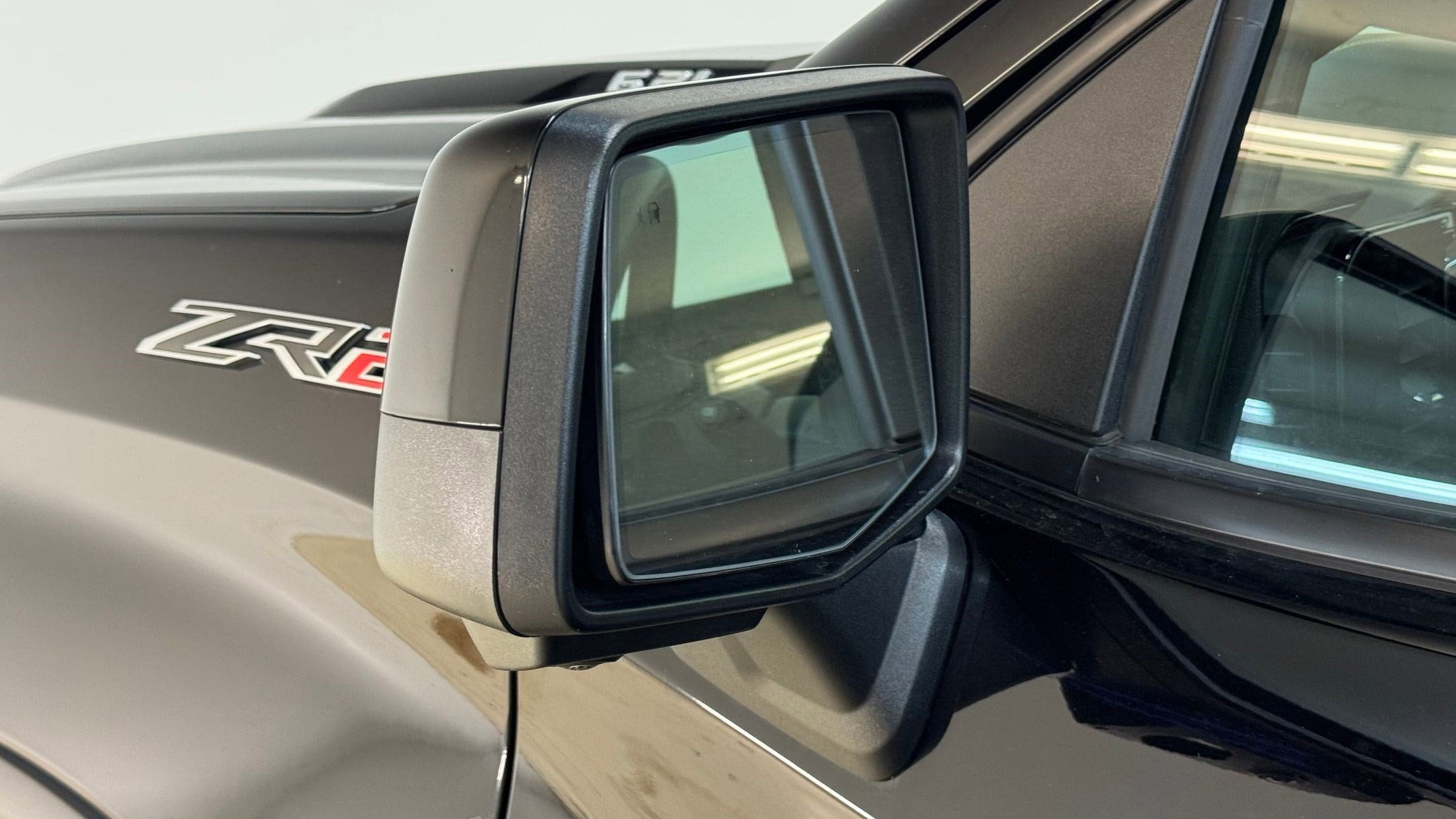 2025 Chevrolet Silverado 1500 ZR2 - Photo 33