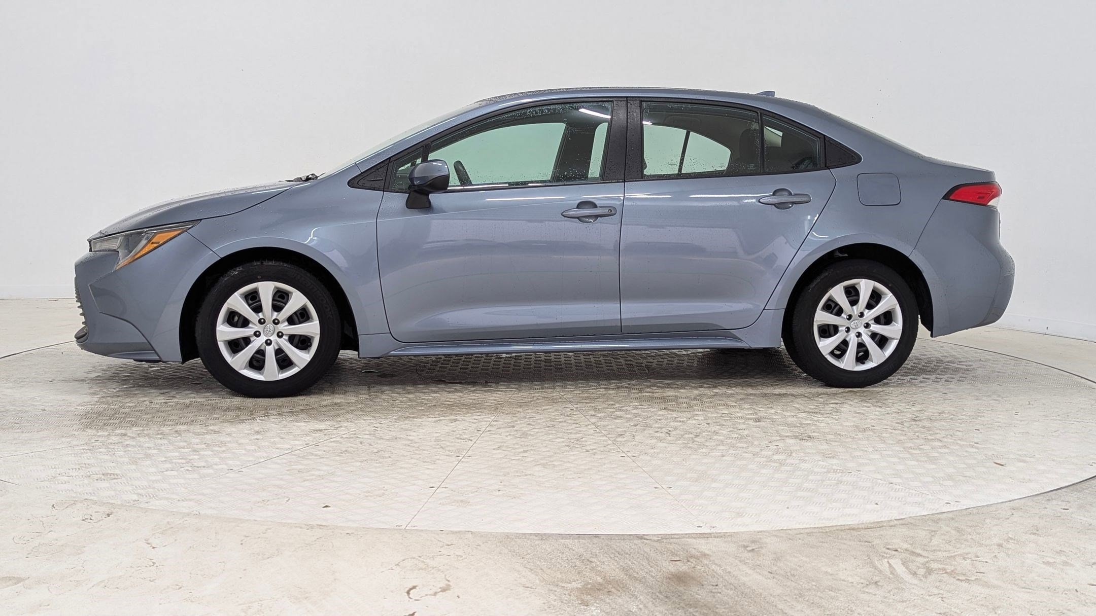 Used 2023 Toyota Corolla LE with VIN 5YFB4MDE8PP039395 for sale in Northfield, Minnesota