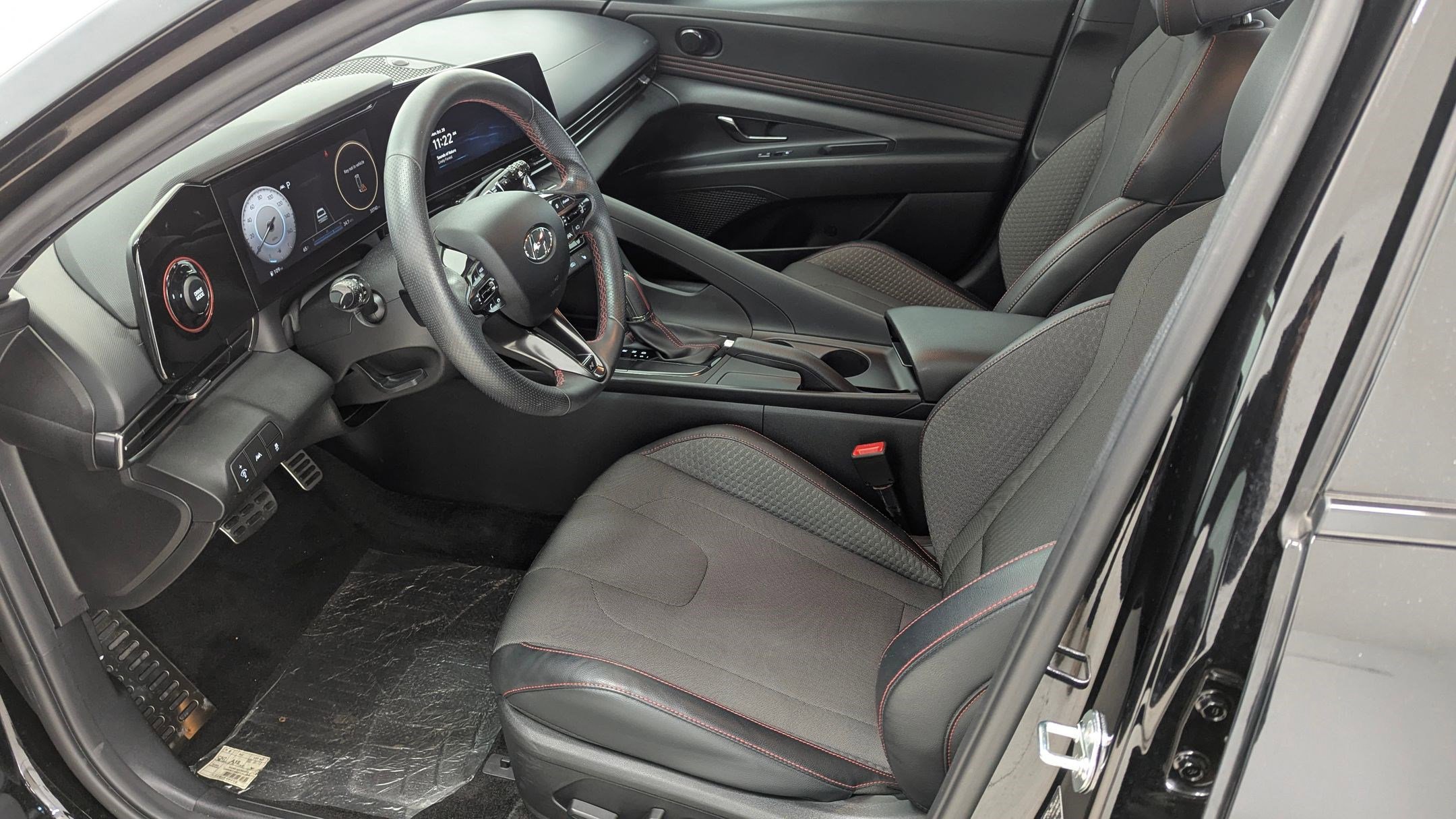 2023 Hyundai Elantra N Line photo 2