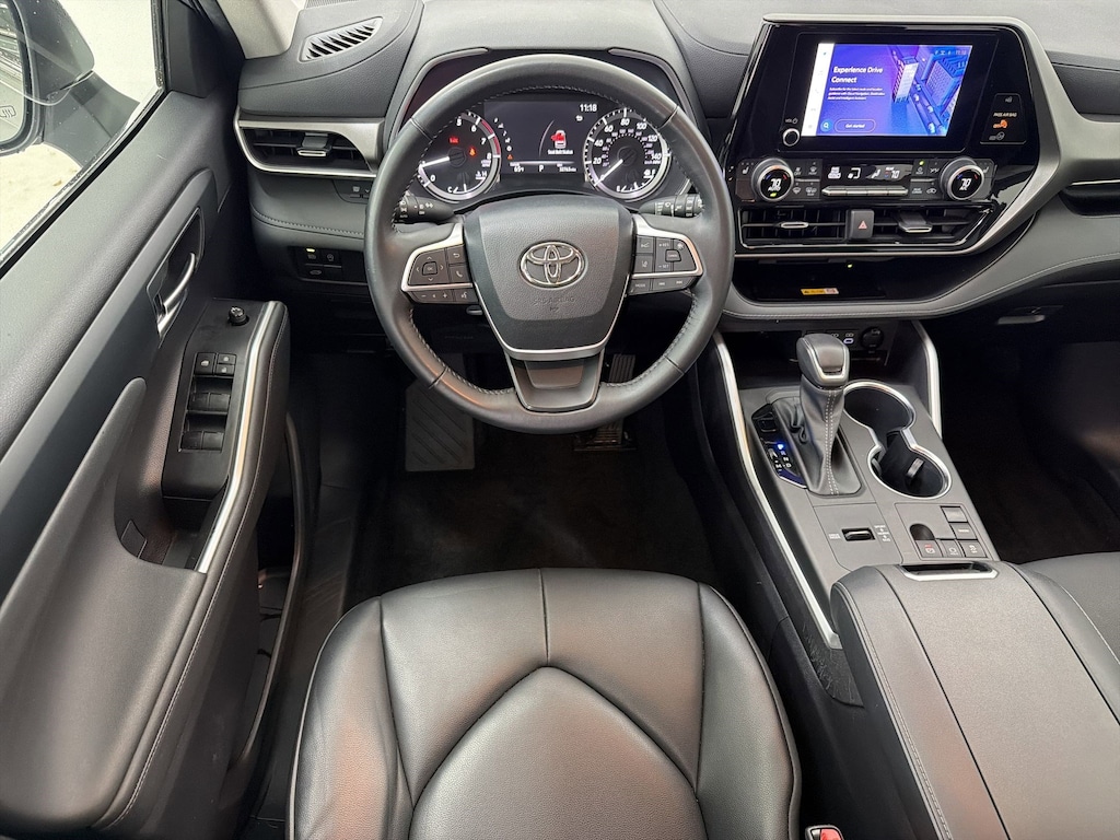 Used 2023 Toyota Highlander XLE SUV