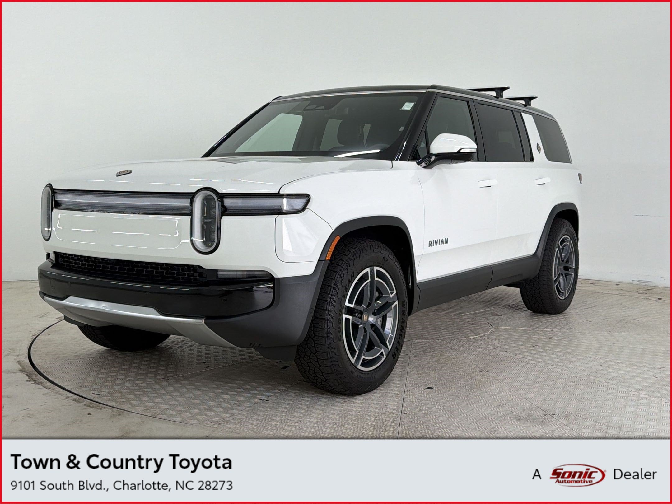 R1S Adventure SUV