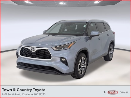 2022 Toyota Highlander XLE SUV