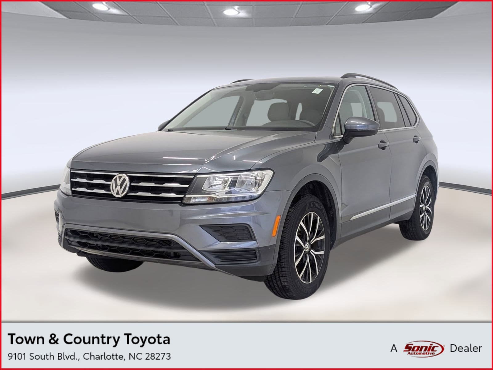 2021 Volkswagen Tiguan SE's photo