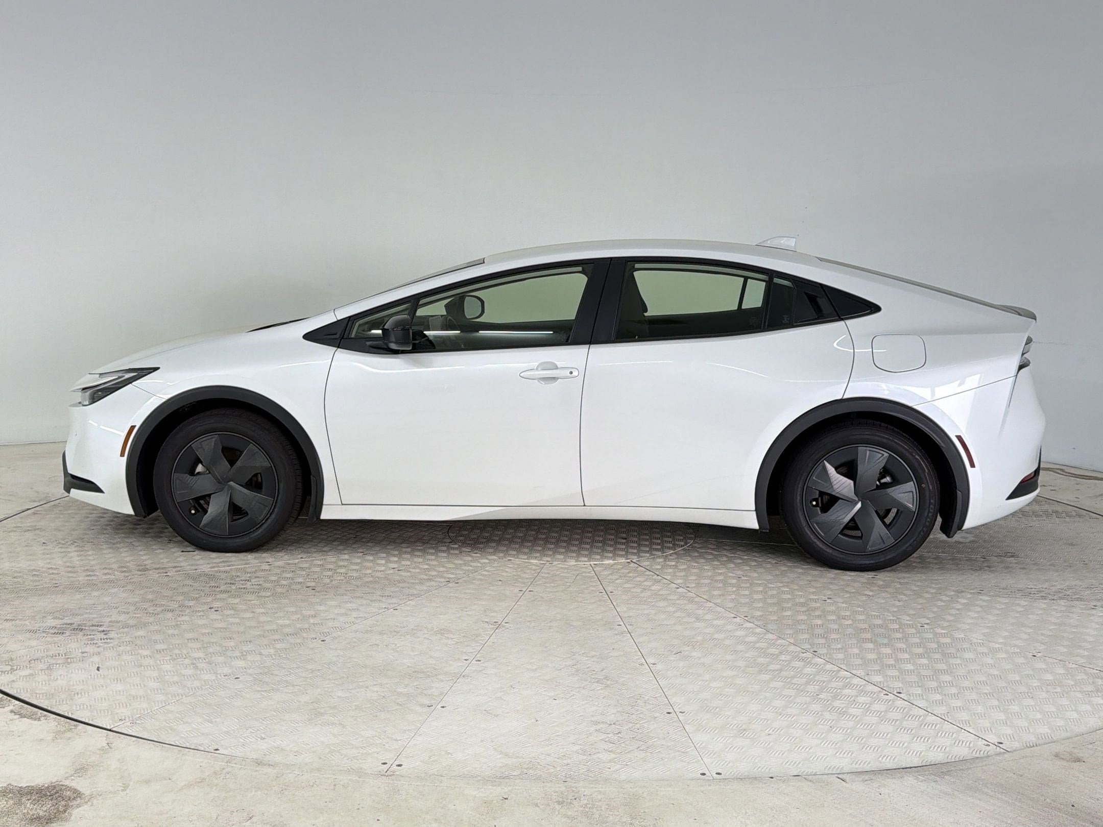 Used 2024 Toyota Prius Prime SE with VIN JTDACACU5R3037914 for sale in Charlotte, NC