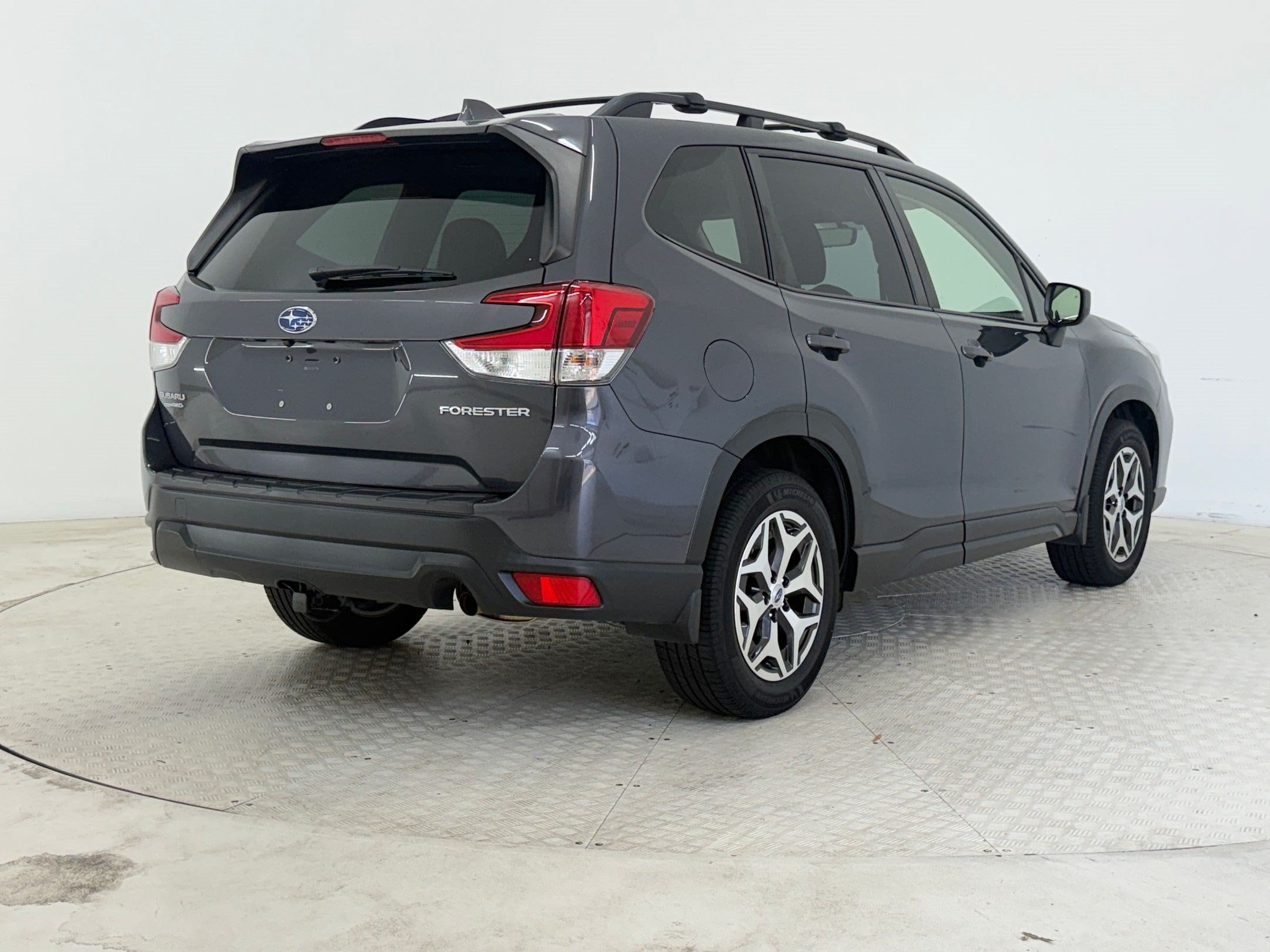 2021 Subaru Forester Premium - Photo 9