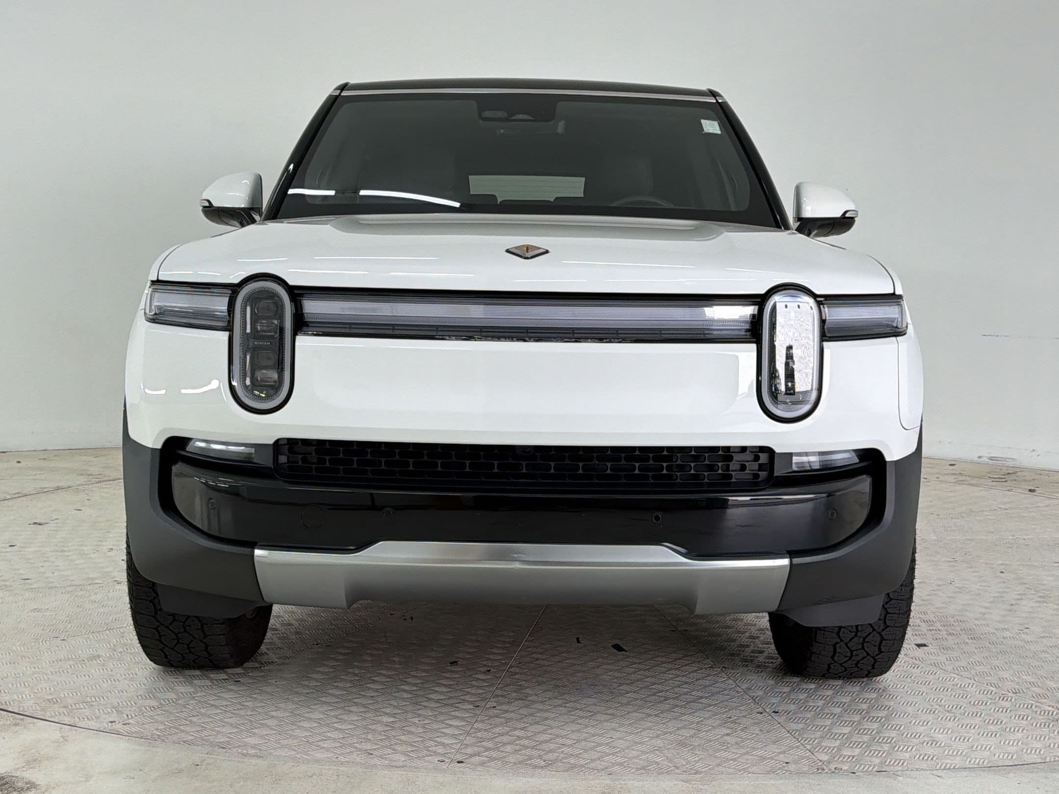 R1S Adventure SUV