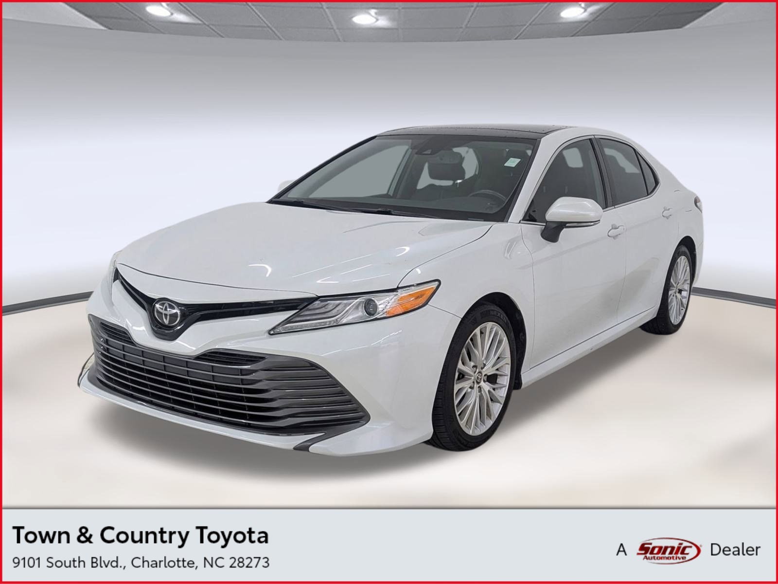 2020 Toyota Camry XLE's photo