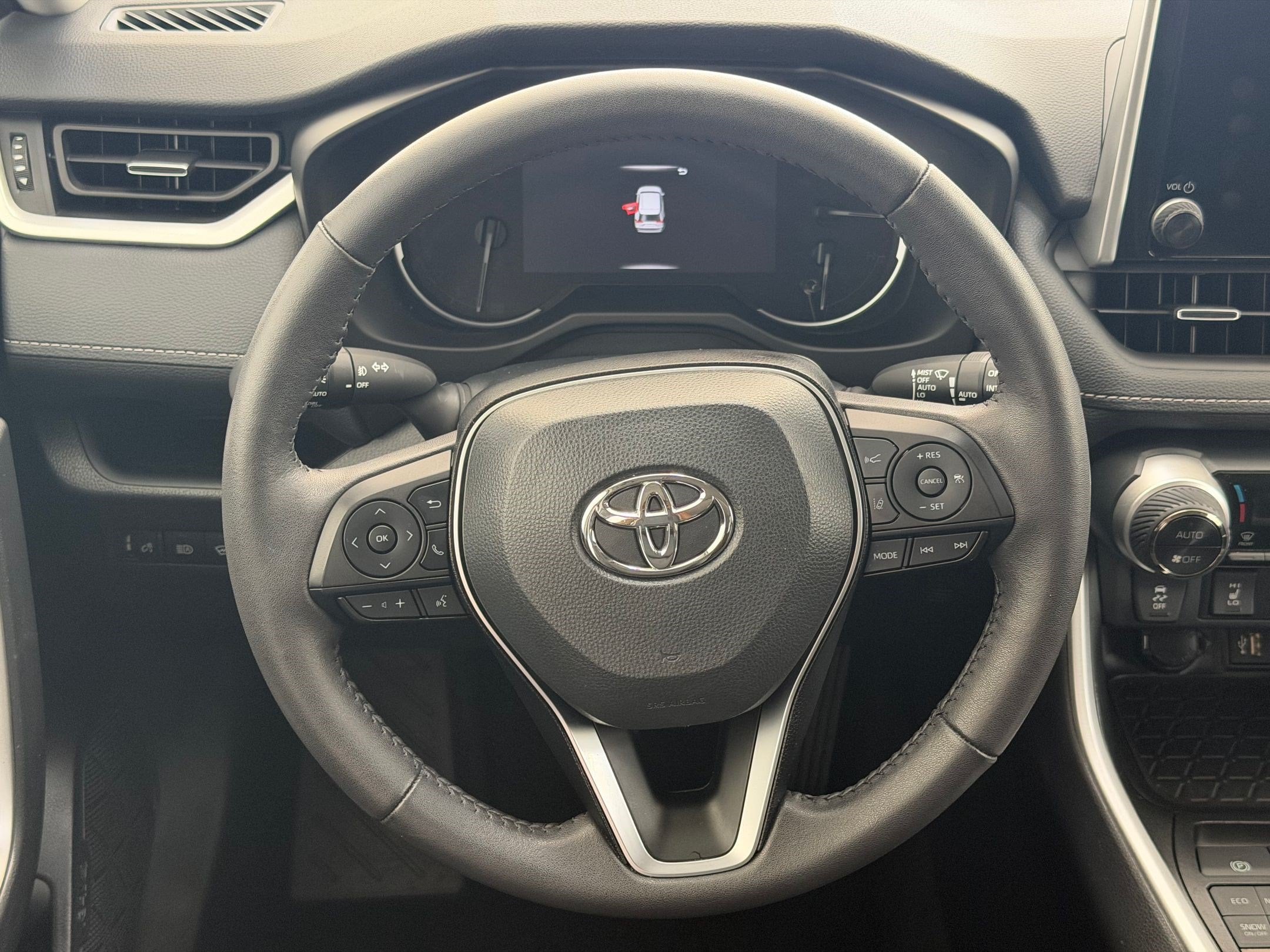 2024 Toyota RAV4 XLE Premium - Photo 11