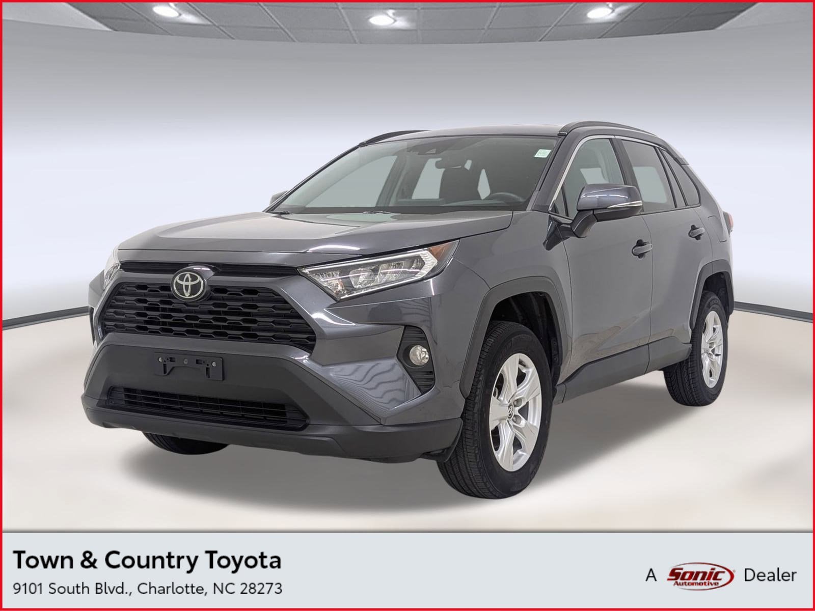 2020 Toyota RAV4 XLE's photo