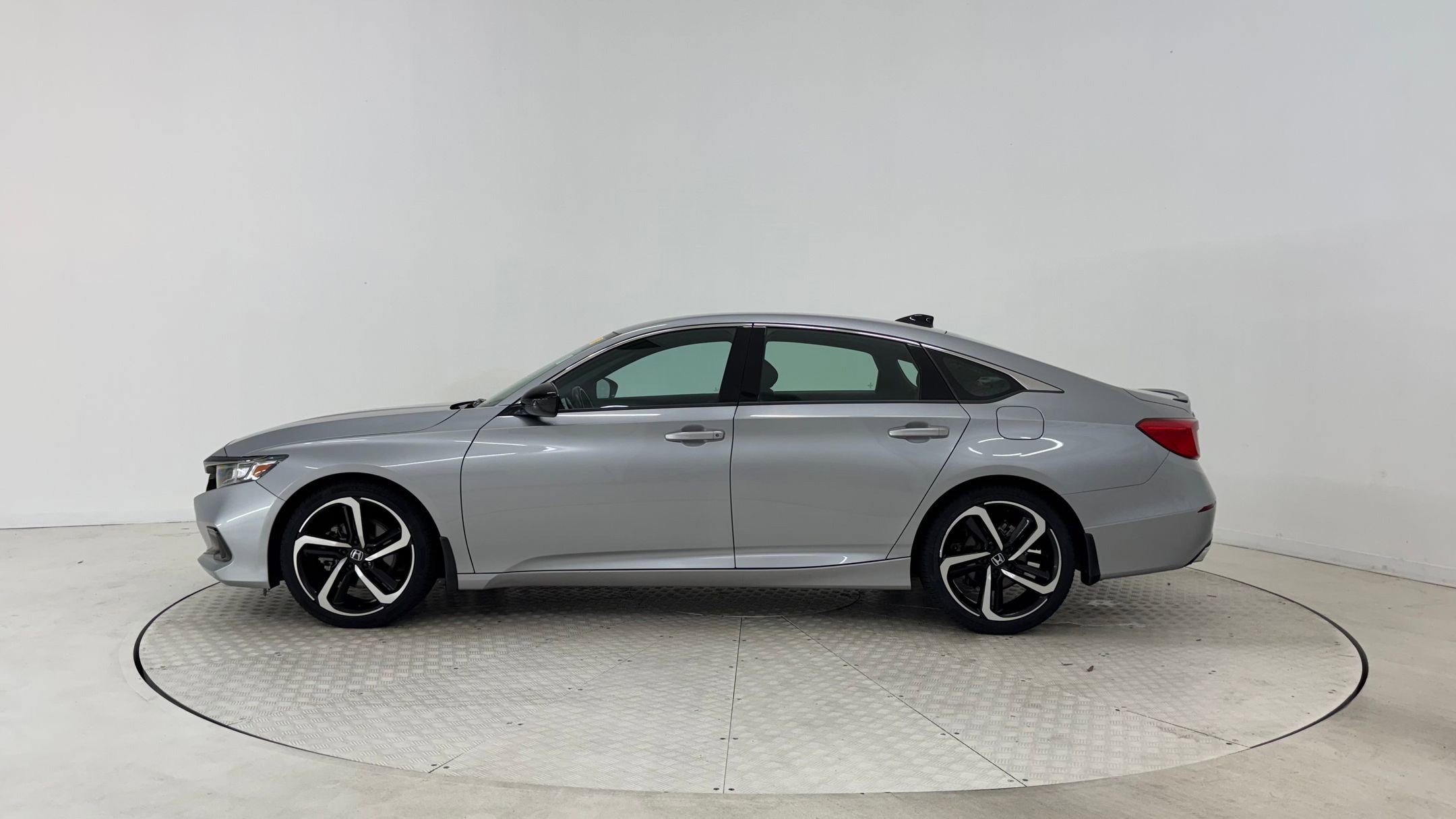 2022 Honda Accord Sport photo 2