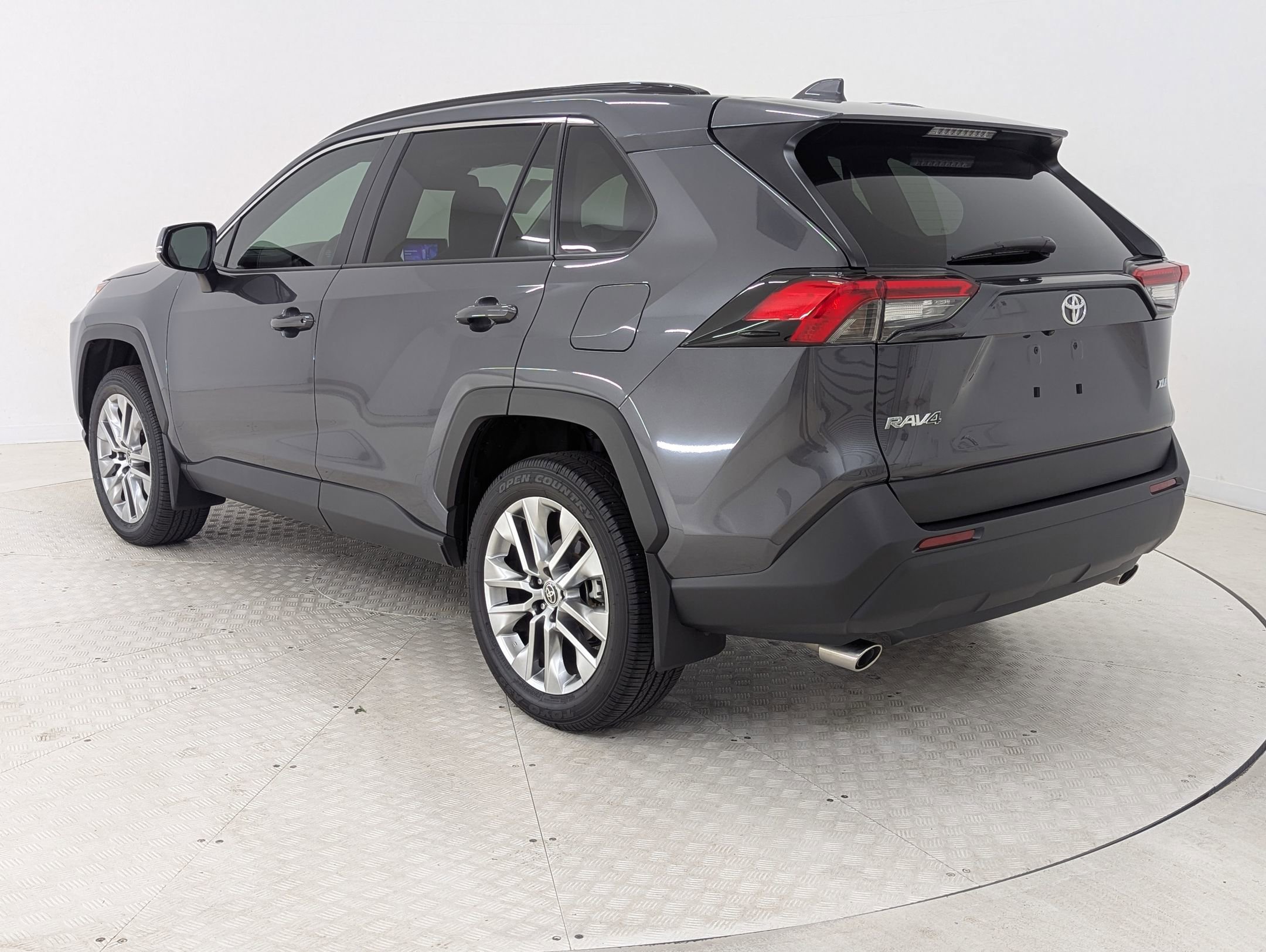 2025 Toyota RAV4 XLE Premium photo 3