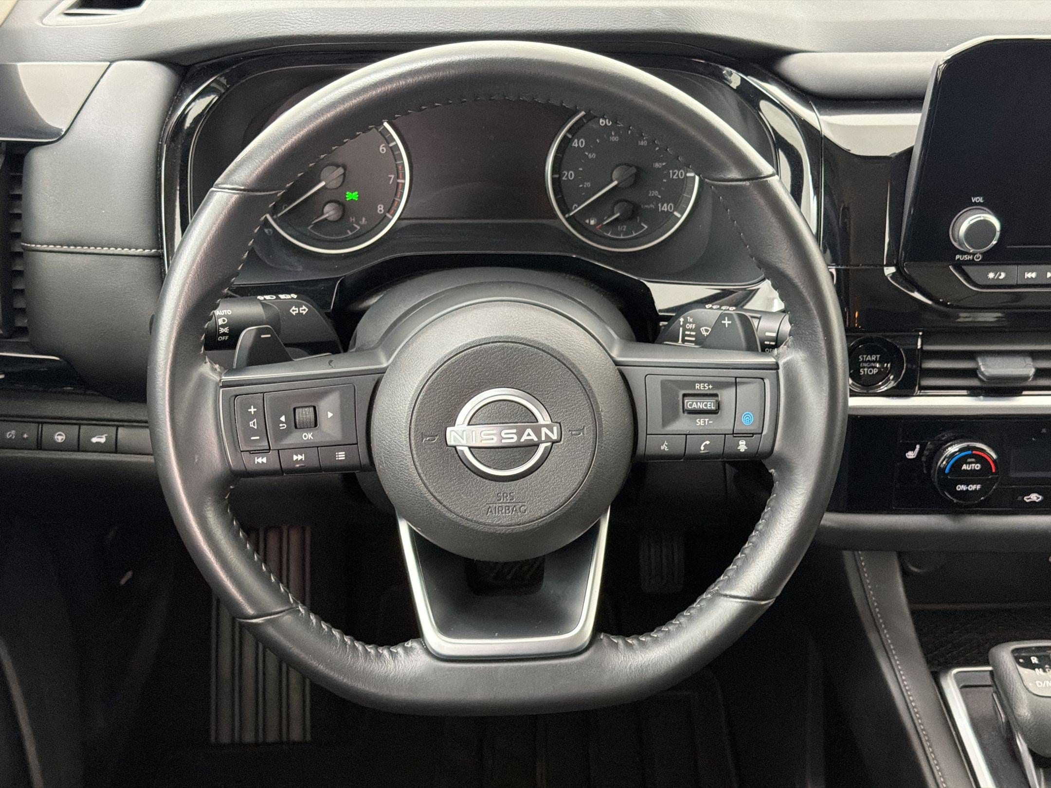 2025 Nissan Pathfinder SV - Photo 11