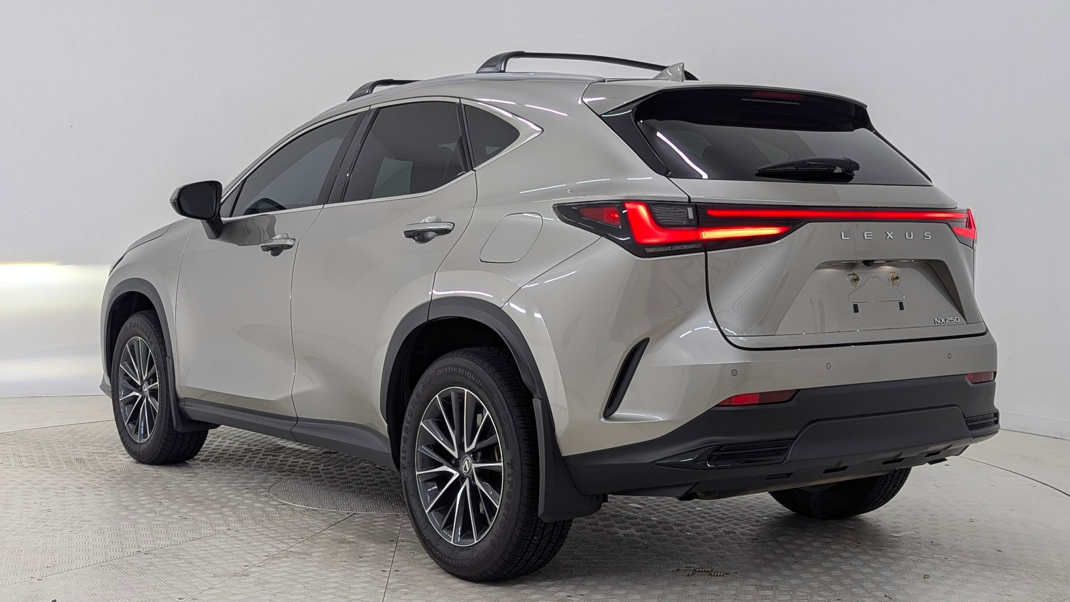 2024 Lexus NX 250 Premium photo 2