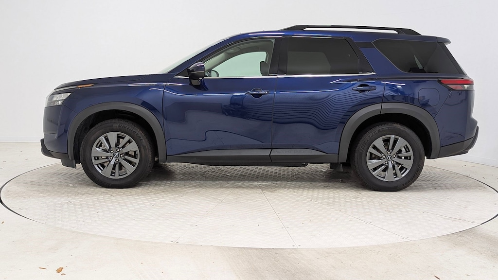 Used 2024 Nissan Pathfinder SV SUV