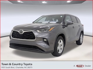 Used 2021 Toyota Highlander LE SUV in Charlotte
