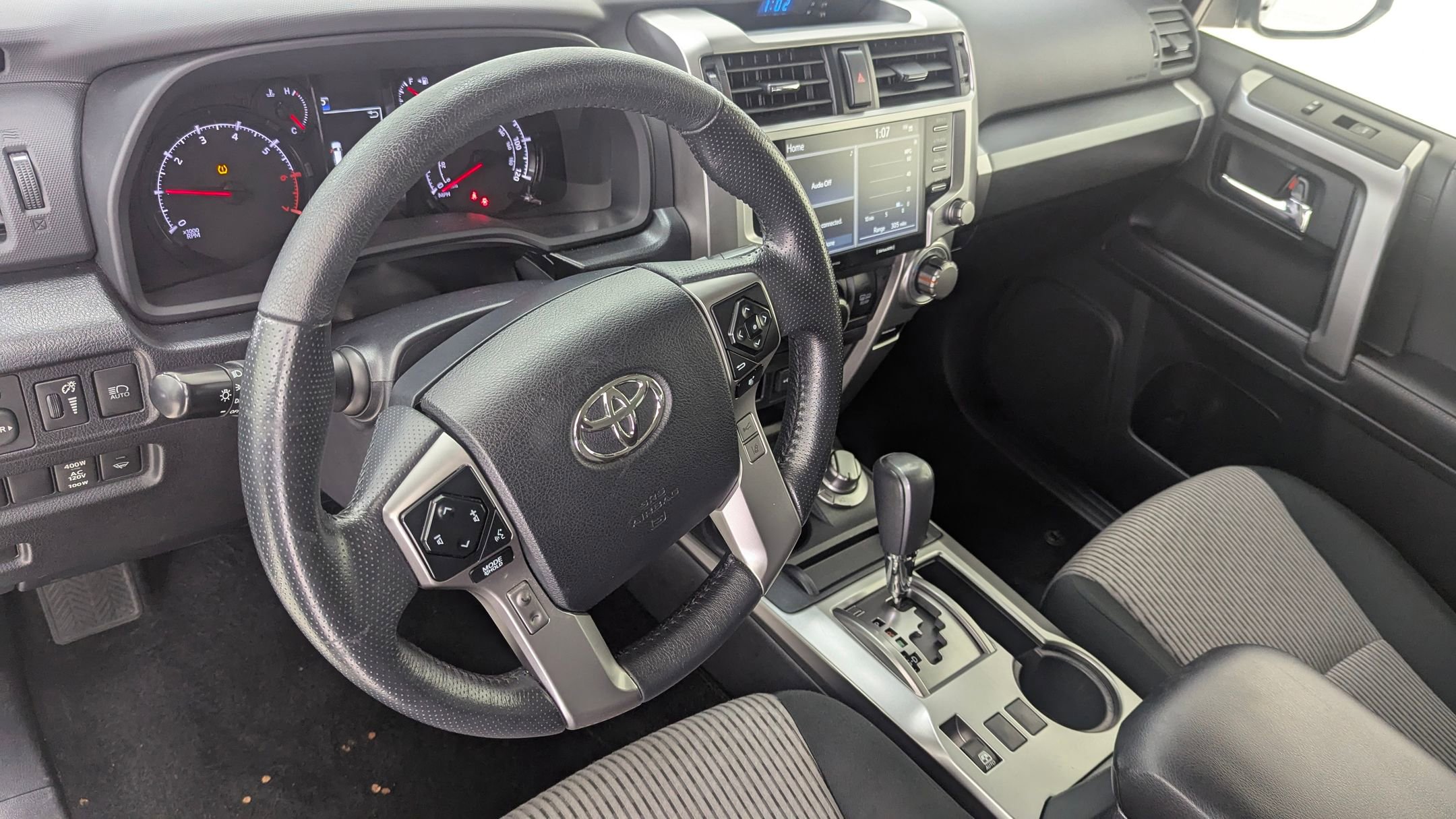 2024 Toyota 4Runner SR5 photo 4