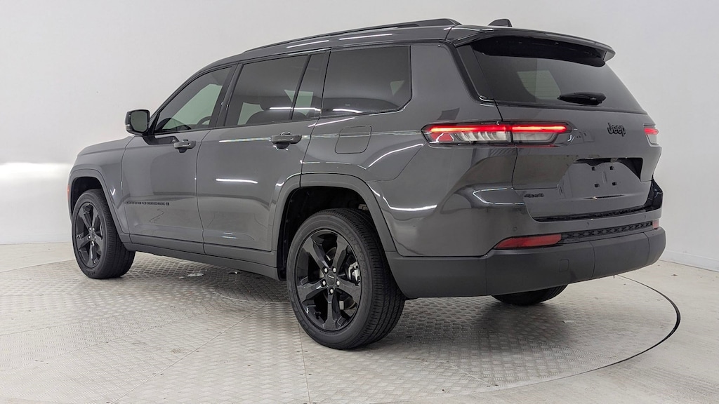 Used 2023 Jeep Grand Cherokee Altitude X SUV