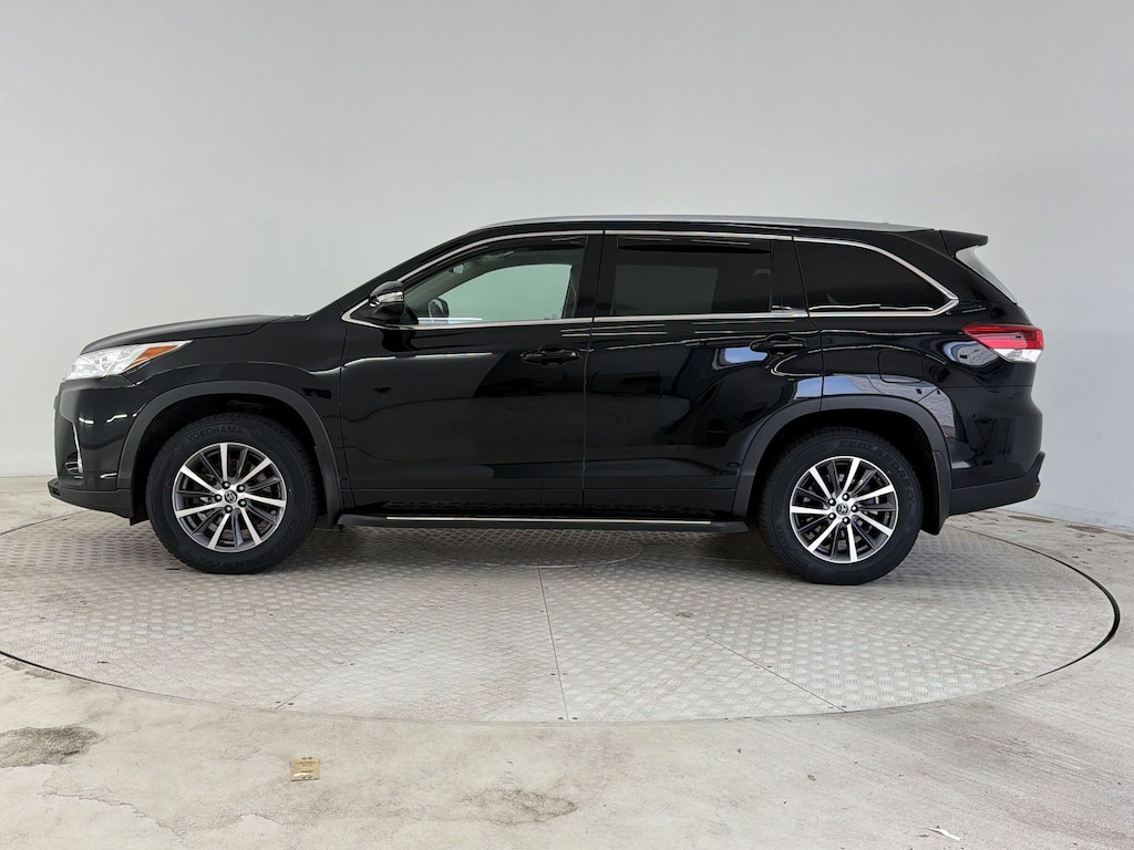 Used 2017 Toyota Highlander XLE SUV