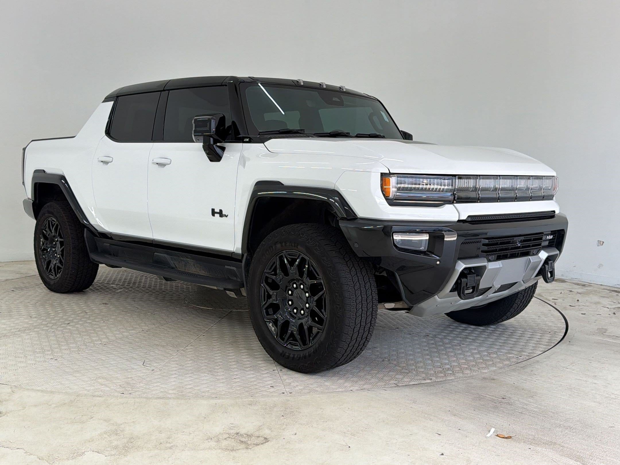 HUMMER EV Pickup 2X Truck Crew Cab