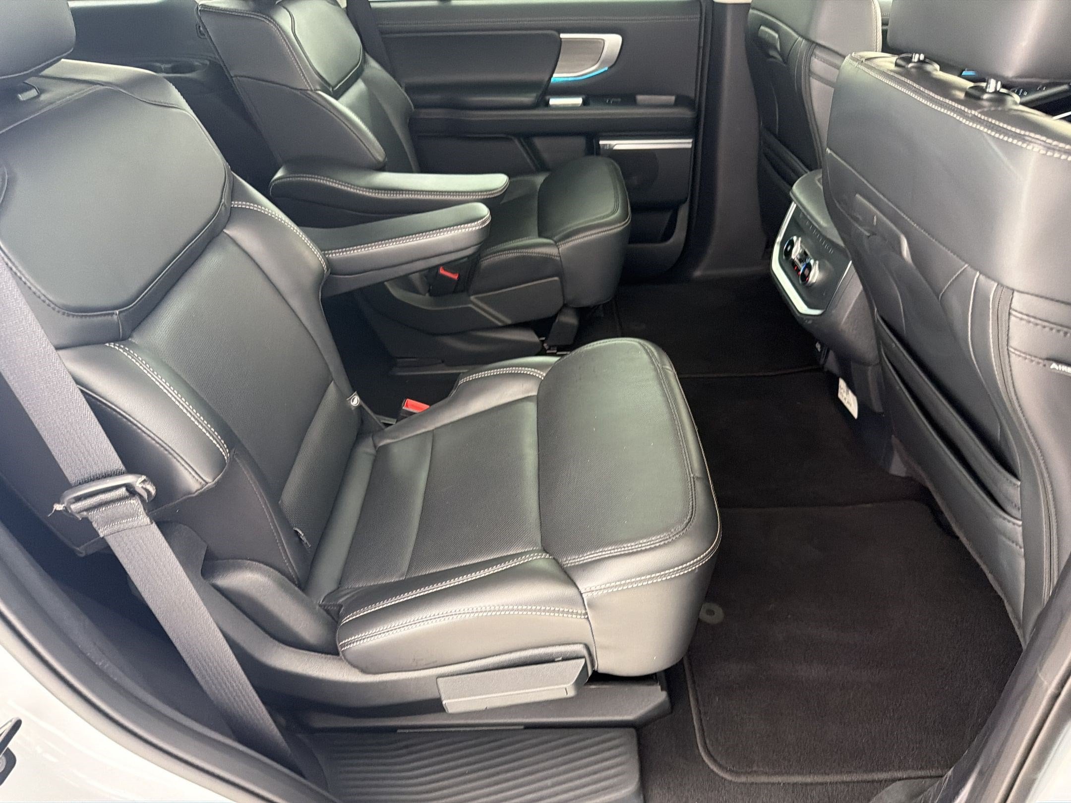 2025 Ford Expedition Platinum - Photo 30
