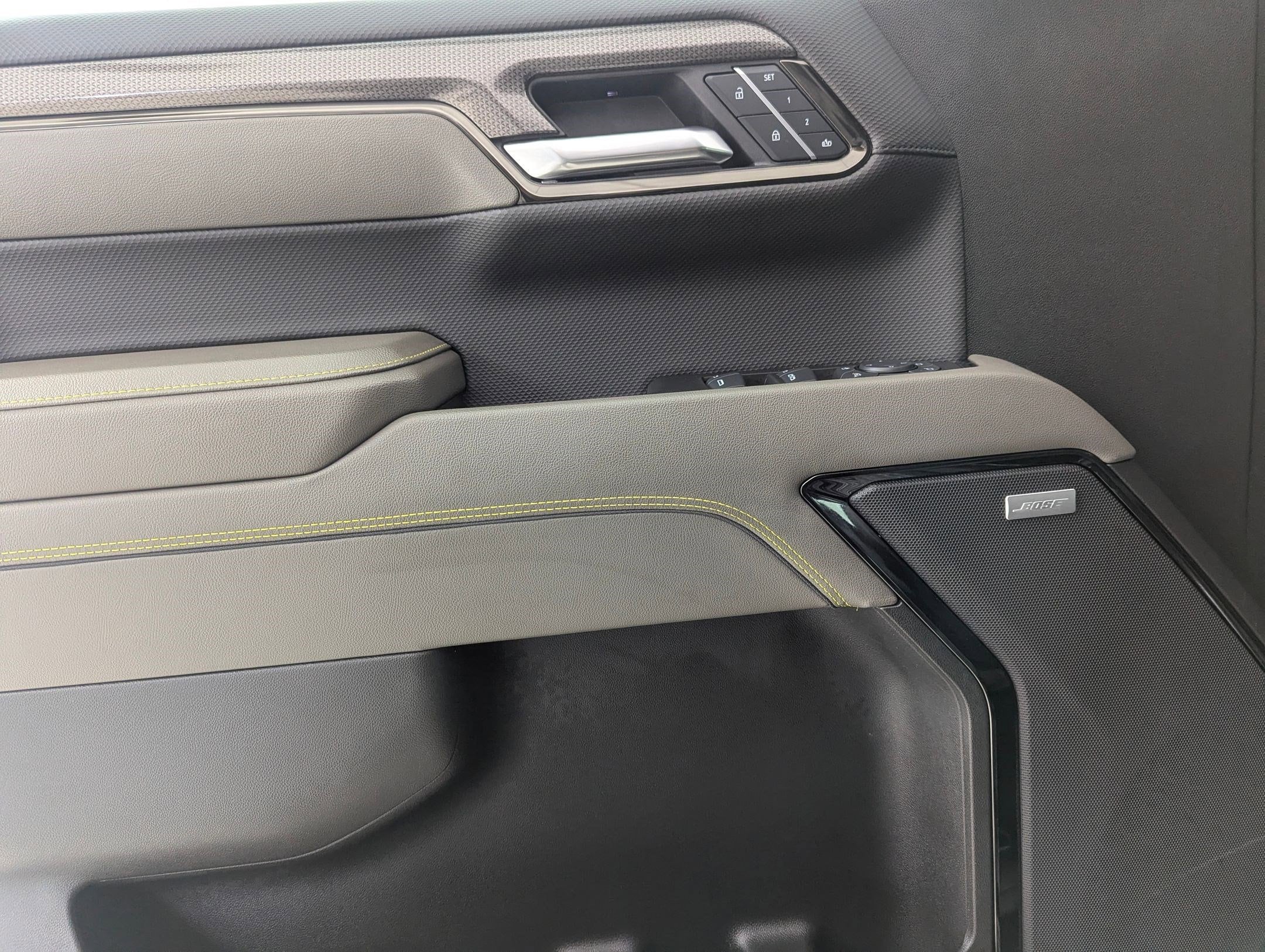 2025 Chevrolet Silverado 1500 ZR2 - Photo 13