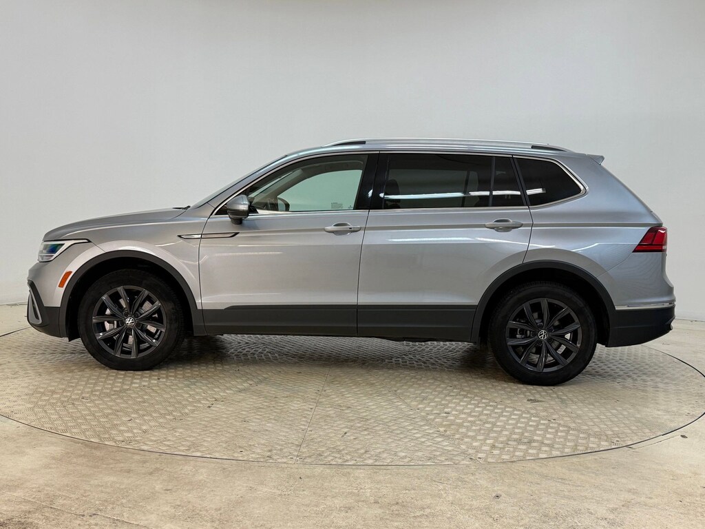Used 2024 Volkswagen Tiguan SE SUV