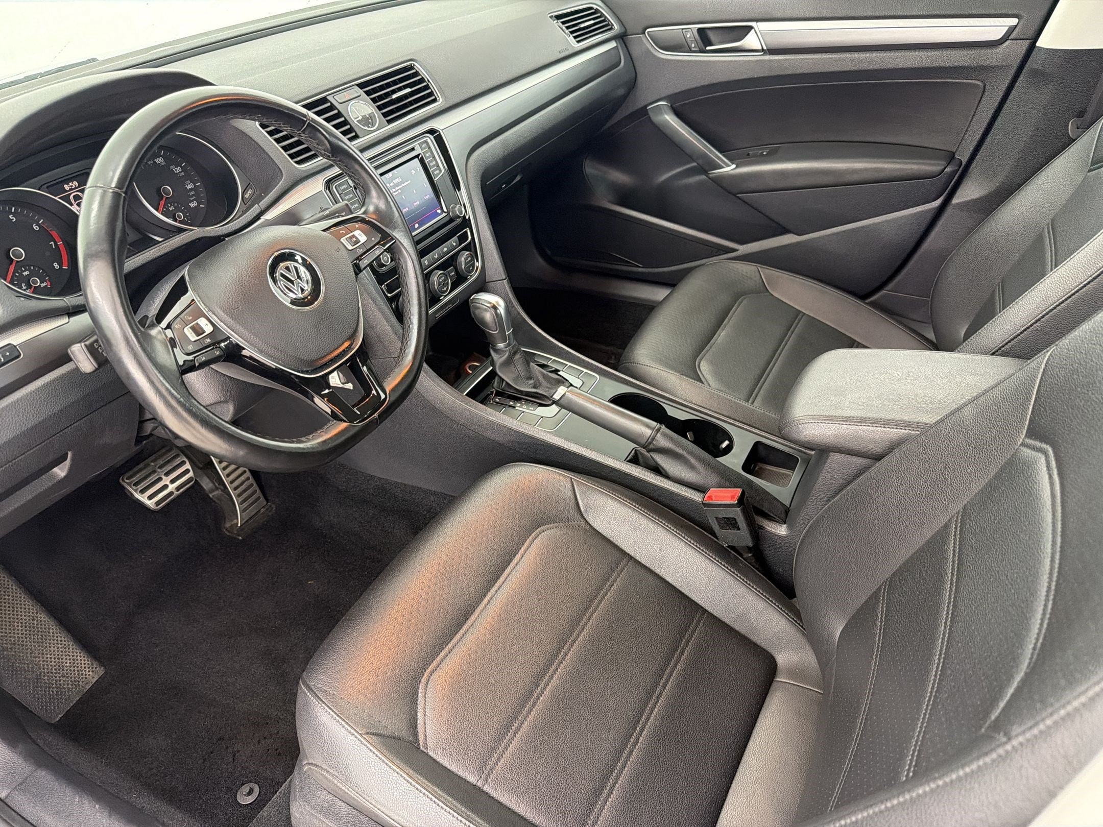 Passat R-Line W/Comfort Pkg Sedan
