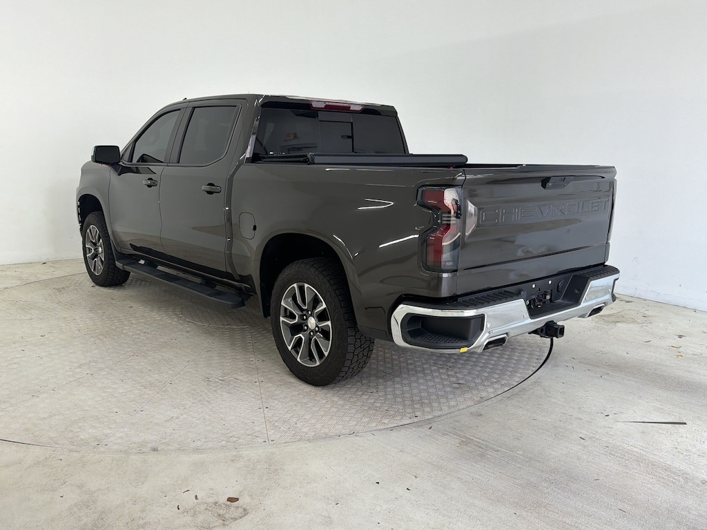 Used 2021 Chevrolet Silverado 1500 LT Truck Crew Cab
