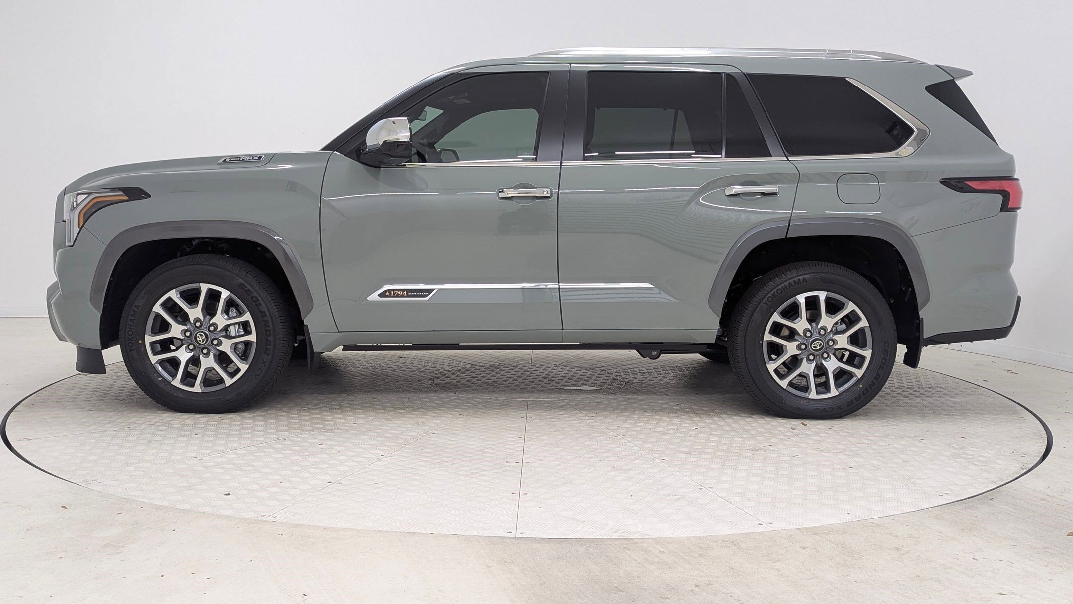 2026 Toyota Sequoia photo 2