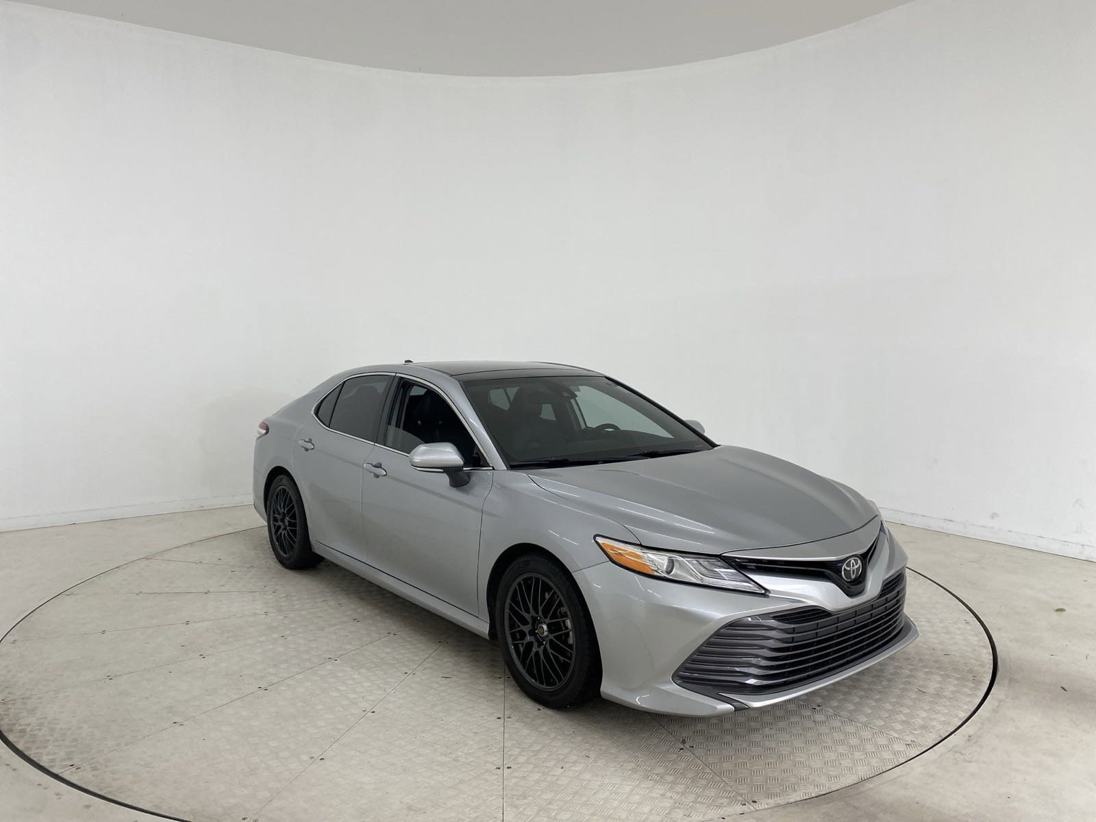 Used 2019 Toyota Camry XLE with VIN 4T1B11HK8KU762484 for sale in Charlotte, NC