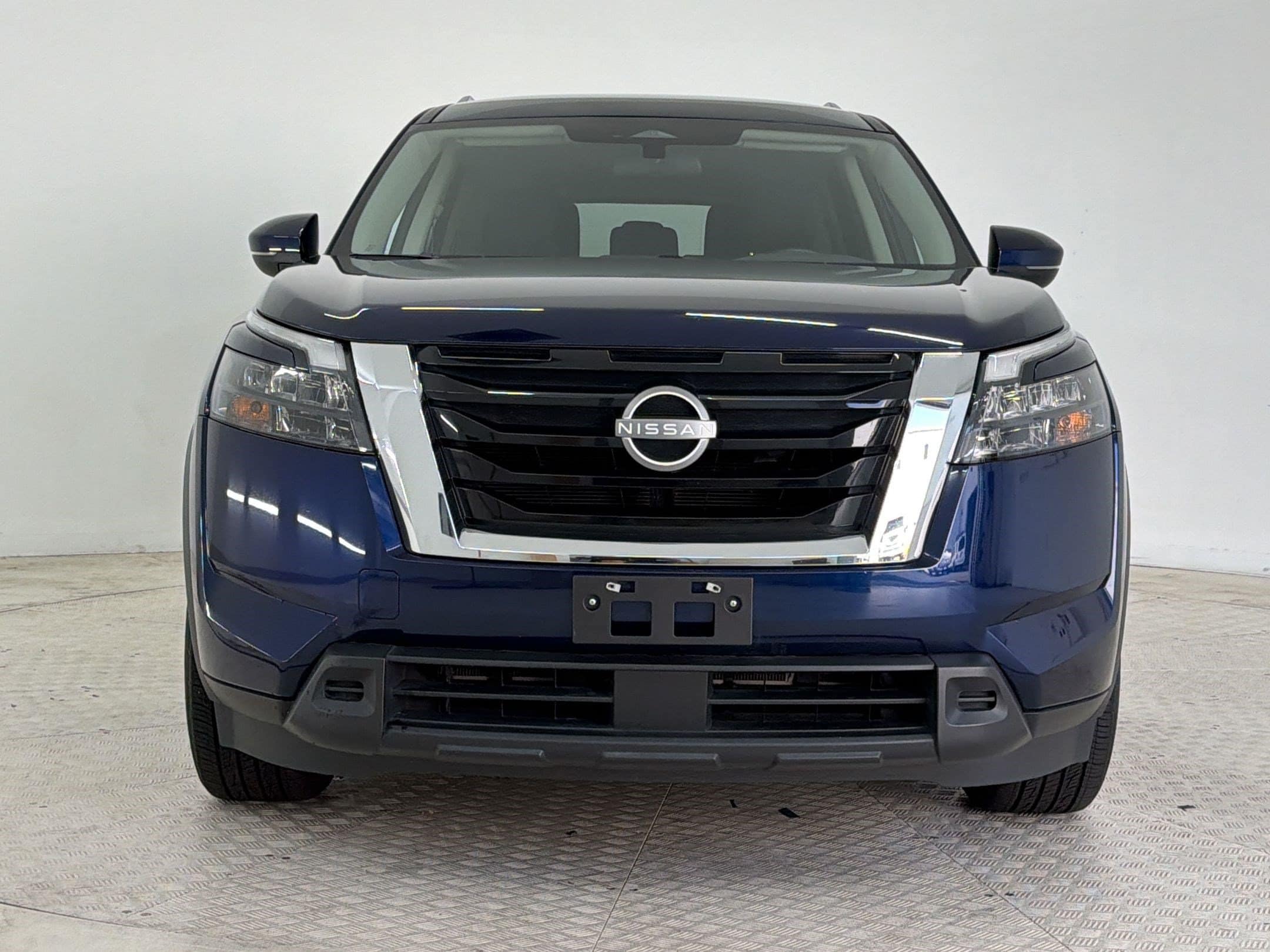2025 Nissan Pathfinder SV - Photo 6