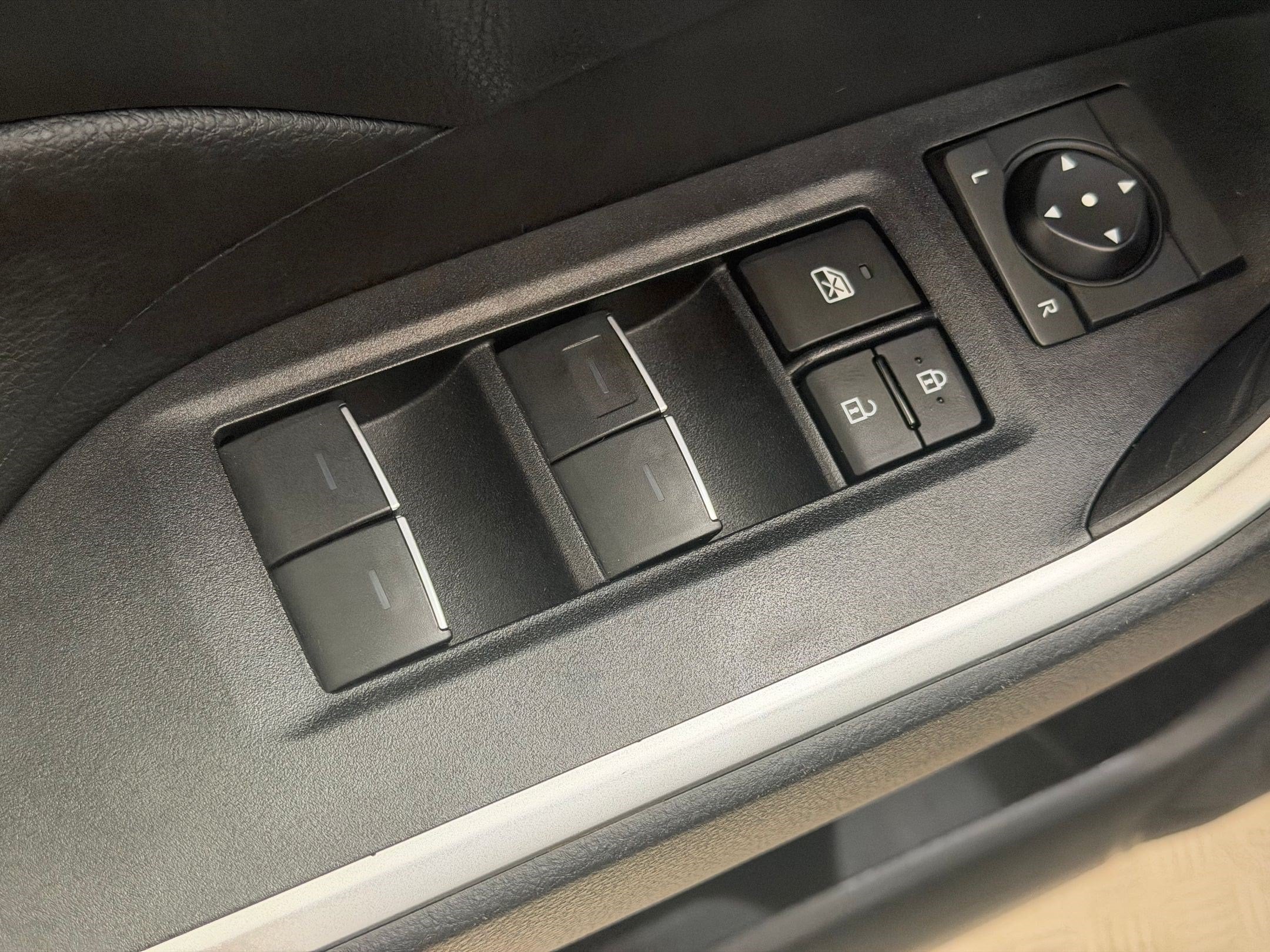 2024 Toyota RAV4 XLE Premium - Photo 25