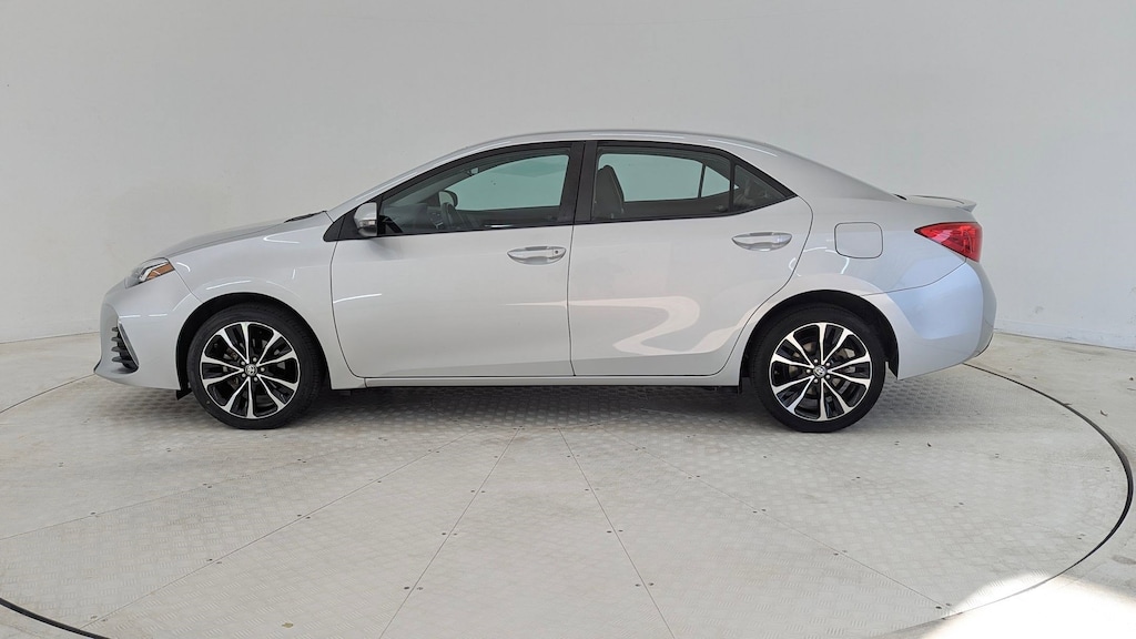 Used 2019 Toyota Corolla SE Sedan