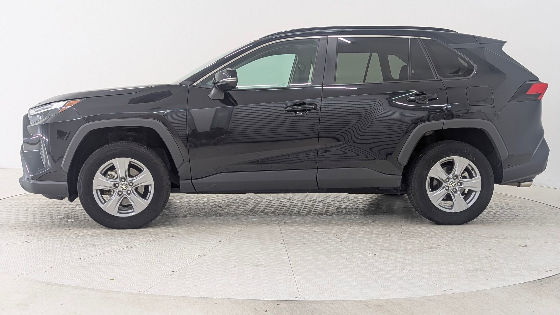 Used 2024 Toyota RAV4 XLE with VIN 2T3P1RFV3RW461740 for sale in Northfield, Minnesota